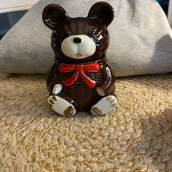 OTIGIRI Other - Vintage Otigiri ceramic Brown Bear honey jar with Red Bow
